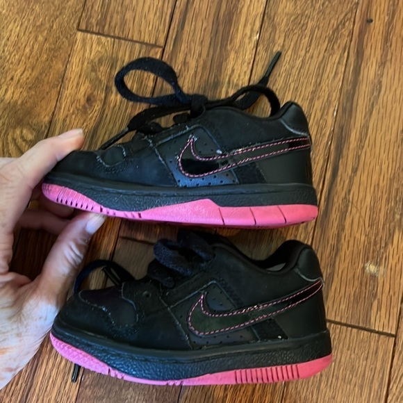 Nike | Toddler Black & Pink Sneakers Lace Ups Athletic Size 5C - Picture 3 of 7